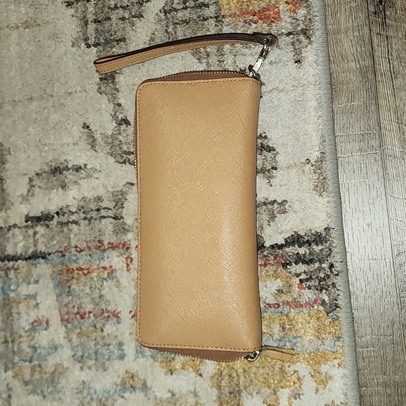 Michael Kors Purse with wallet - Picture 14 of 15